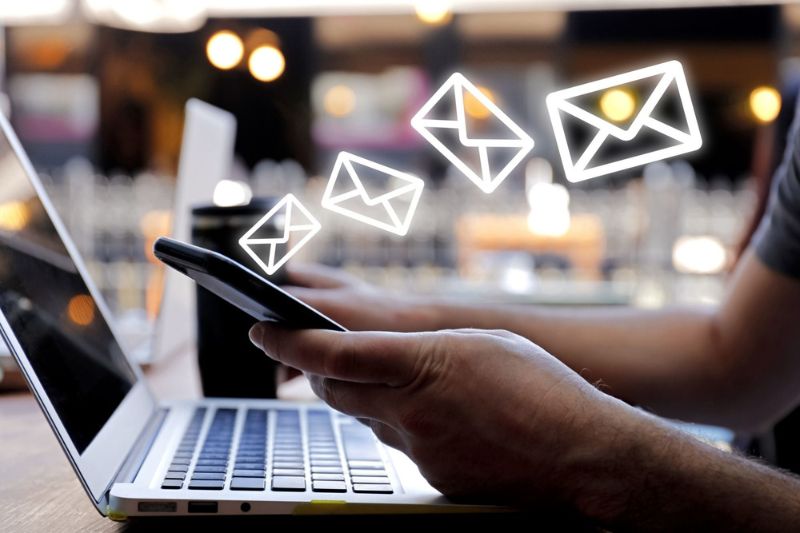 Liên hệ P3 bằng cách gửi Email